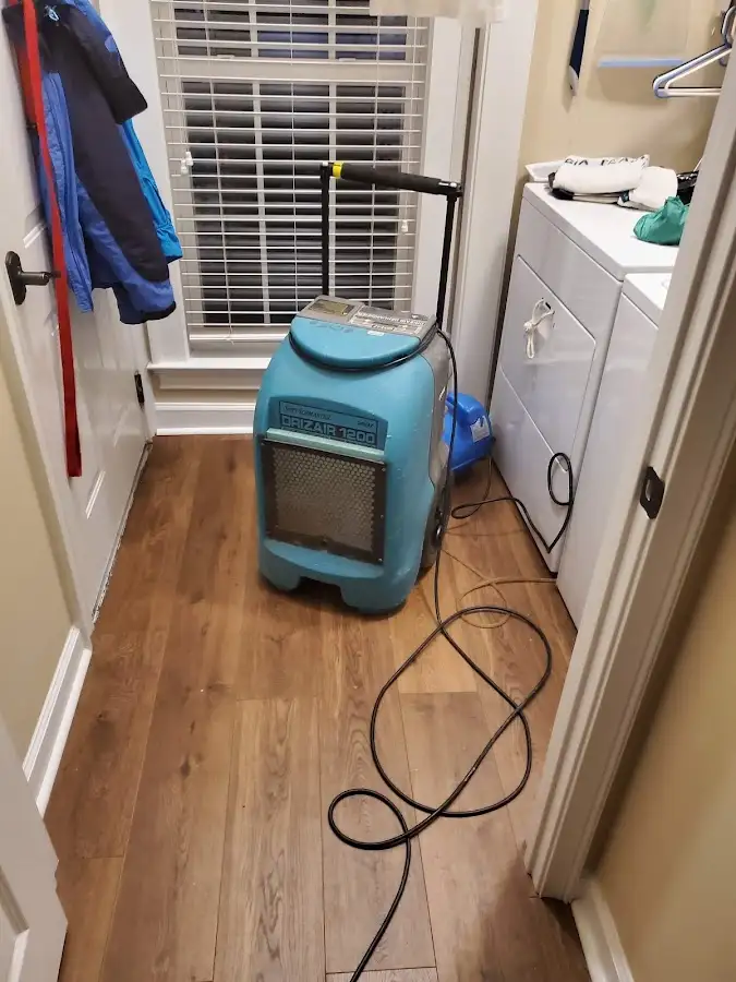Commercial dehumidifier deployed for Flood Damage Cleanup in Mullica